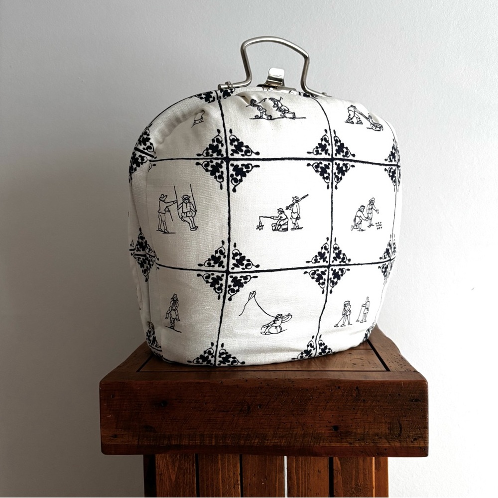 Vintage Delft Tile Fabric Printed Top Handle Cushioned Carry Case - Picture 7 of 16